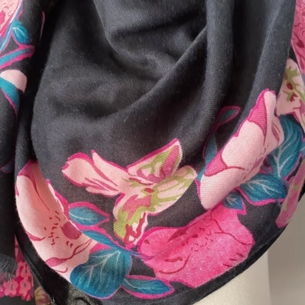 Anthropologie Black Floral Oversized Scarf - Picture 4 of 12